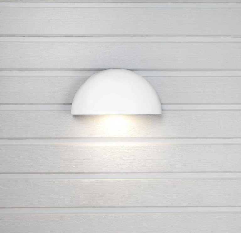 Hide-a-lite LED-seinävalaisin Arc Pistorasia valkoinen